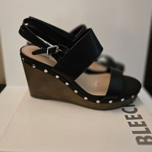 Elegant Black Wedge Sandals